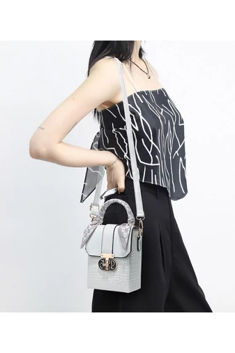 Bílá Crossbody kabelka Bonluo z lakované kůže Velikost 17*13*8cm