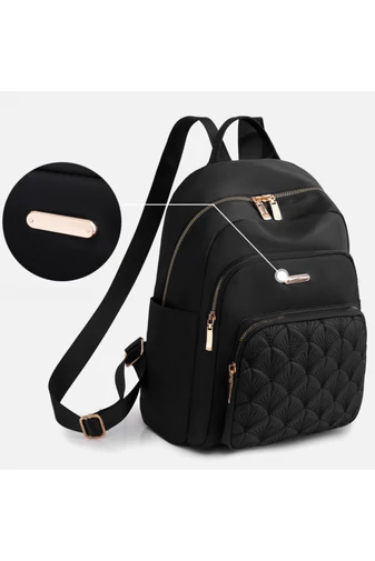 Černý batoh nepromokavý lehký odolný a praktický rozměr (33*28*12cm)